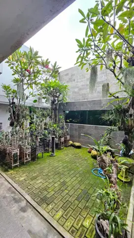 DIJUAL RUMAH GRAHA NATURA SBY BARAT DEKAT WIYUNG PTC, TOL, KAMPUS