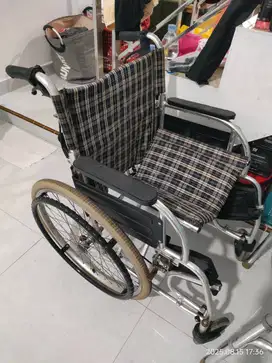 Kursi roda masih bagus