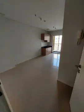 2BR Unfurnished Apartemen Madison Park - Mall Central Park