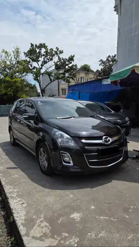 Dijual Mazda 8 A/T Tahun 2012