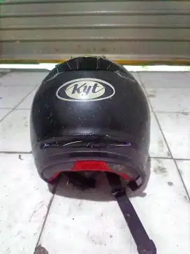 Helm KYT di Jual