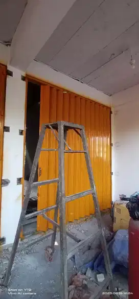 pintu harmonika