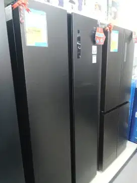 Kulkas Electrolux side by side