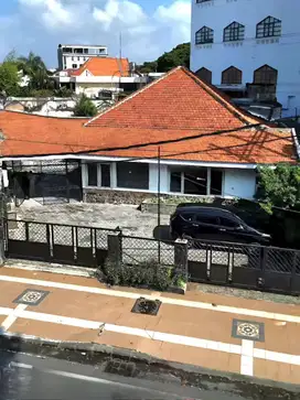 Rumah dijual Raya Darmo Surabaya Pusat cocok untuk usaha
