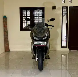 Honda ADV 150 CBS ISS MULUSSS Pajak Hidup Panjang No Minus