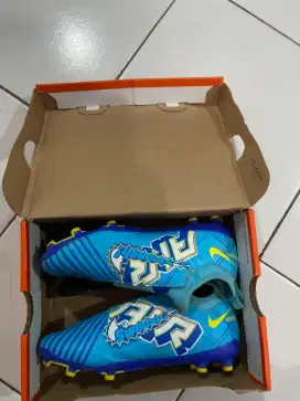 JUAL SEPATU BOLA NIKE JR ZOOM VAPOR 15 ACAD KM FG/MG