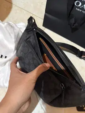 COACH WAISTBAG - Like New