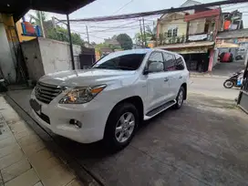 Lexus LX570 2010 Bensin