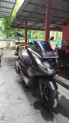 HONDA PCX 160 HITAM DOFF