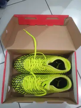 JUAL SEPATU BOLA PUMA ANAK