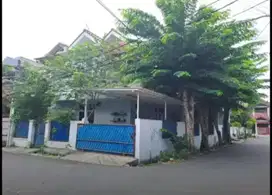 RUMAH MEWAH DI TAMAN BUARAN INDAH