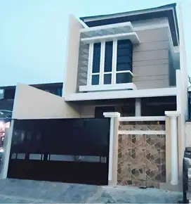 Rumah Darmo Indah Selatan STRATEGIS, ROW 2,5 MOBIL