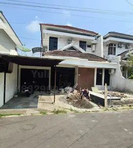 Dijual Rumah Tingkat 2 Lantai Siap Pakai Daerah Perumahan Banyumanik,