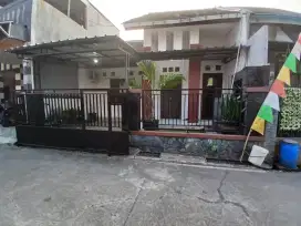 Disewakan / Dikontrakan Rumah di perumahan Antariksa Permai