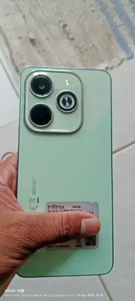 Infinik hot. 40i. Mnus retak 2 helai sgel orian mlus NFC