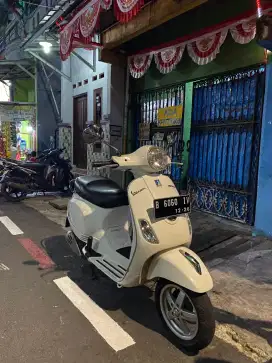 Vespa LX150 2011