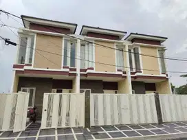 Rumah Baru gress 2 lantai Grand rungkut Harapan