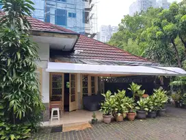 Rumah Disewakan di Jalan Gandaria VIII - Jakarta Selatan