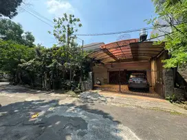 Rumah 2 lantai huk di sektor 9 bintaro tangerang selatan