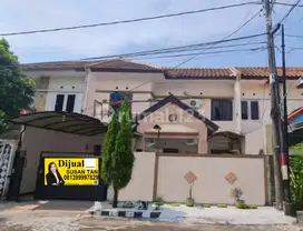 DIJUAL RUMAH BABATAN PILANG 2 LANTAI ROW JALAN LEBAR JUAL CEPAT