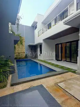 Rumah Mewah New Modern Strategis Cluster Taman Pool Gandaria Jaksel