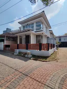 Dijual Rumah Posisi Hook Full Furnish di Perumahan Dieng, Sukun Malang