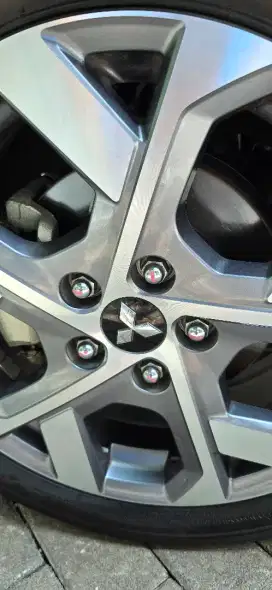 Masih Garansi part dan servis gratis resmi dealer Mitsubishi