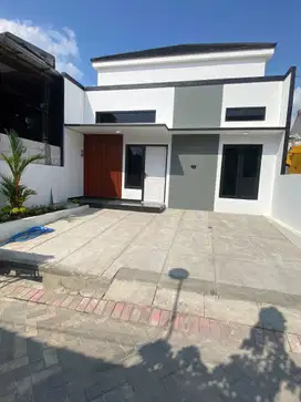 Rumah siap huni,desain Limasan modern,spek mewah
