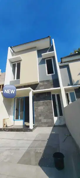 Sisa 1 unit saja rumah baru termurah di griya kebraon wiyung