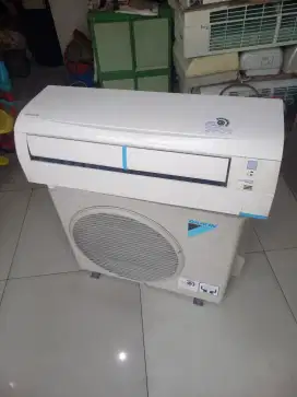 Jual ac 1,5 pk SATU SETENGAH PK DAIKIN R32 THAILN