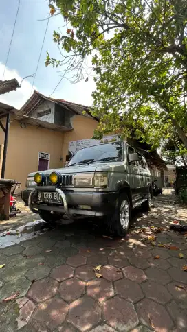 Dijual Kijang 1996