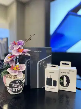 Credit Samsung Galaxy ZFlip7 Bunga 0% DP Mulai 0% Free Sd 2x Cicilan