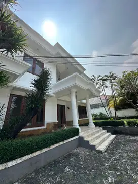 Dijual Rumah di Kemang Selatan. Jakarta Selatan