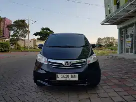 Honda Freed 1.5 E 2012 PSD Burgundy Metalik Pemakaian Pribadi