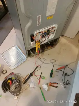 Service kulkas dan mesin cuci