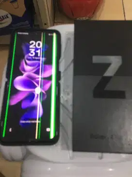 Dijual samsung zflip 3 8/128gb lengkap minus garis lcd