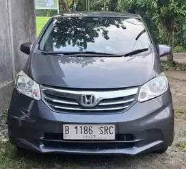 DP 5 JUTA HONDA FREED SD 2012