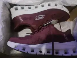 Sepatu Running Skecer
