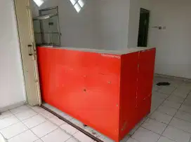 Etalase full plat besi