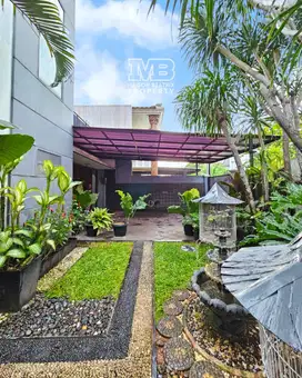 TURUN HARGA DRASTIS RUMAH HOEK WITH POOL SIAP HUNI PUSPITA LOKA  BSD