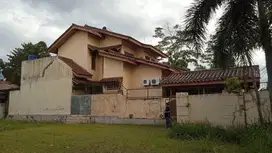 Rumah Besar di Gunung Batu Bogor