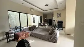 Di Jual Rumah Hoek siap huni di Rempoa Bintaro Tangerang Selatan