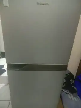 Kulkas panasonic 2pintu rusak