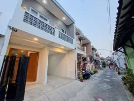 Rumah 2 Lantai Dekat UGM UNY Di Condongcatur Utara Pakuwon Mall