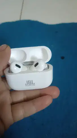 Hensed bluetooth JBL swara kencang bass mantep batrei awet