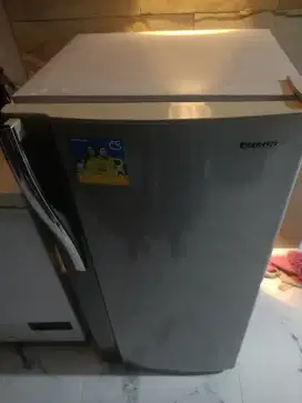 Kulkas Sharp nego