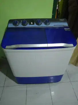 Mesin cuci AQUA 10 KG