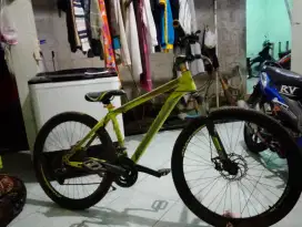 Di jual sepeda dewasa merek Atlantis masih bagus