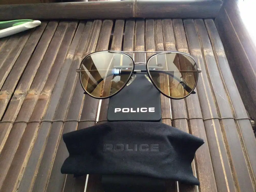 kaca mata police