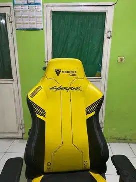 Kursi gaming secret lab cyberpunk